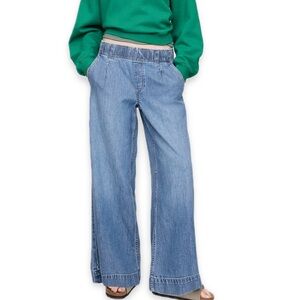 Gap Mid Rise Ultra Soft Pleated Baggy Jean